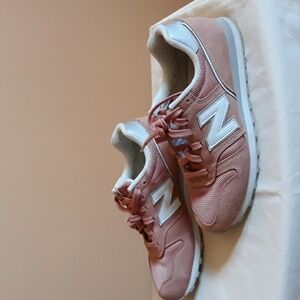 NEW BALANCE 373 sneakers, women, size 9
